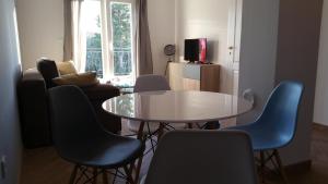 TV a/nebo společenská místnost v ubytování Apartment Blue ivy