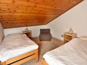 Letto o letti in una camera di Nofesh Ne'eman