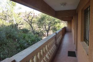 Ein Balkon oder eine Terrasse in der Unterkunft Plage de Miramar