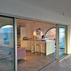 Kuchyňa alebo kuchynka v ubytovaní Ocean Loft