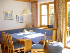 A seating area at Landhäusl