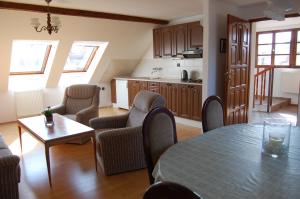 Eldhús eða eldhúskrókur á Apartman Majak Sec