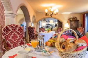 Gallery image of Hostellerie Sarrasine - M&acirc;con Est in Replonges