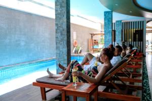 Hosté ubytování Triton Beach Hotel & Spa
