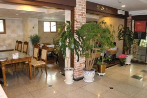 Χώρος καθιστικού στο Insadong Crown Hotel