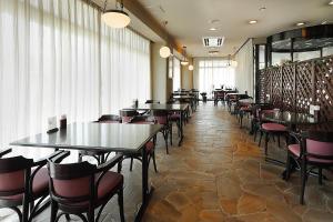 Restaurace v ubytování Kumegawa Wing Hotel