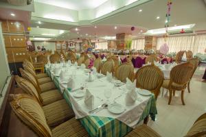 Εστιατόριο ή άλλο μέρος για φαγητό στο Hotel Victory - Best in City Center