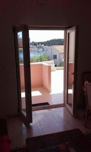 Gallery image of Guest house Mirna in Tisno