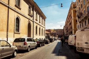 ローマにあるBMGA l Stylish Industrial Termini Apartmentのギャラリーの写真