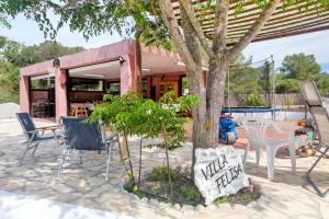 Un restaurante o sitio para comer en Villa Felisa