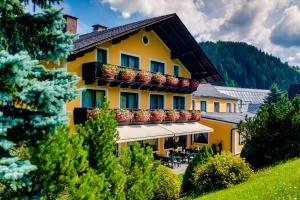 Afbeelding uit fotogalerij van Gasthof Landhotel Hubmann in Kleinlobming