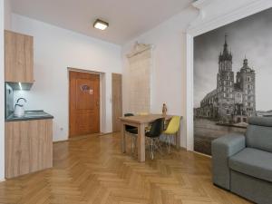 Posedenie v ubytovaní Krakow For You Budget Apartments