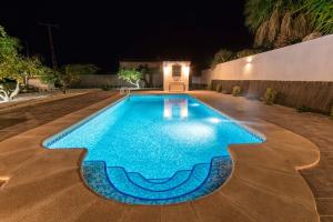 Bazén v ubytovaní Villa Finca Sol Javea alebo v jeho blízkosti