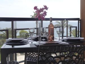Balkoni atau teres di Cannes design vue mer