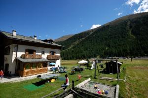 Photo de la galerie de l'établissement Art Apartments Casa Lapis, à Livigno