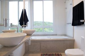 Ένα μπάνιο στο Sea Front, Front Native Forest +20 φωτογραφίες