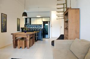 Χώρος καθιστικού στο Sea Front, Front Native Forest