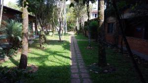 Taman di luar Pousada Barcelos