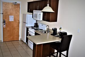 Foto da galeria de Sigma Inn & Suites Hudson's Hope em Hudson Hope