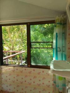 Gallery image of Baanrai Saiyoknoi Resort in Sai Yok