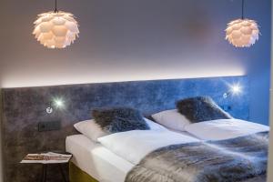 TWO TIMEZ - Boutique Hotel - with AC客房内的一张或多张床位