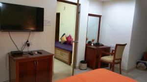 Gallery image of CANDOLIM BEACH VILLA # 3BHK # POOL # KITCHEN # 300Mts to Beach by GR stays in Candolim