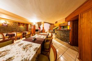 Fotografija u galeriji objekta Family Hotel Ogi u gradu Asenovgrad