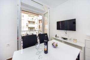 TV a/nebo společenská místnost v ubytování Apartment Miracool