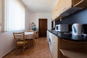 Kuhinja ili čajna kuhinja u objektu Kasandra Apartment