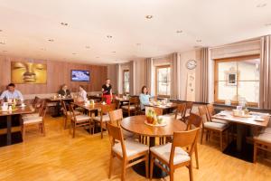 Restaurace v ubytování Hotel.Pension.Golingen