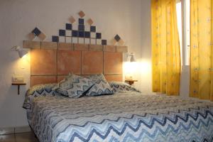 A bed or beds in a room at Finca Doña Sofia Maria Még 37 kép