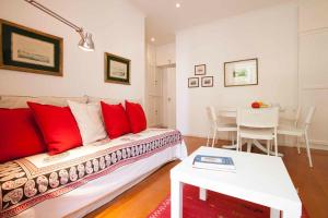 Ruang duduk di Lovely Apartment In Sintra