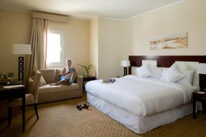 Barceló Cairo Pyramids 객실 침대