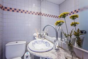 Ein Badezimmer in der Unterkunft Sweett - Pedrera Department 24