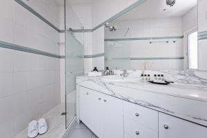 Ein Badezimmer in der Unterkunft Sweett - Pedrera Department 24