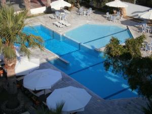 Bazén v ubytování Hotel Klonos - Kyriakos Klonos nebo v jeho okolí