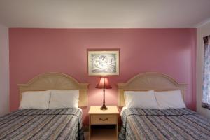 Gallery image of 6267 Persepolis Inn in Niagara Falls