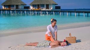 Hosté ubytování Adaaran Prestige Water Villas - with Dine around Premium All inclusive - 24 hours