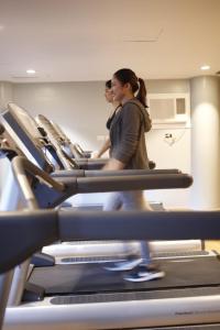 Fitness centrum a/nebo fitness zařízení v ubytování Villa Caceres Hotel + 37 fotografií