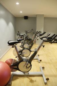 Fitness centrum a/nebo fitness zařízení v ubytování Villa Caceres Hotel