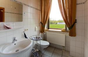 Gallery image of Landhotel Zur Scheune in Röbel +49 photos