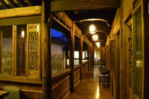 Φωτογραφία από το άλμπουμ του Huangshan Xidi Shang De Tang σε Yi