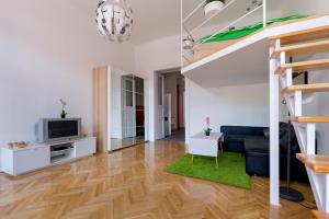 Kuchyňa alebo kuchynka v ubytovaní F4 Fiumei Apartment