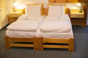 Gan NerYaffe Bagilboa的两间相邻的单人床位 更多7张照片