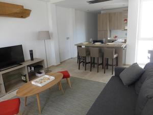 TV a/nebo společenská místnost v ubytování Victoria Luxury Penthouse