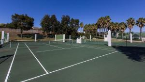 Теннис и/или сквош на территории 31 Riverclub Villas или поблизости