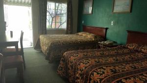 Afbeelding uit fotogalerij van Victory Motel Inn near Universal & Hollywood in Glendale