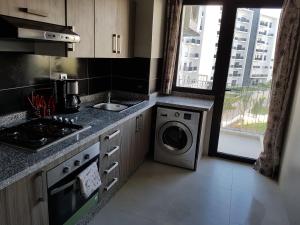 Gallery image of Appartement avec Piscine à Hay Riad in Rabat