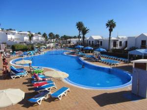 Bazén v ubytování Playa Blanca Sea View nebo v jeho okolí