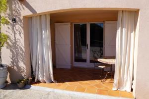 Ein Balkon oder eine Terrasse in der Unterkunft Lone Star House